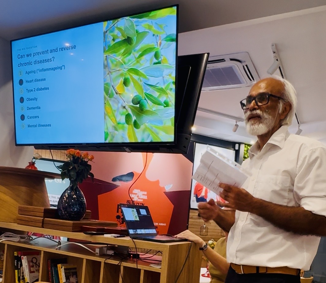 Presentation at the Longevity Cocktails evening, Sliema, Malta